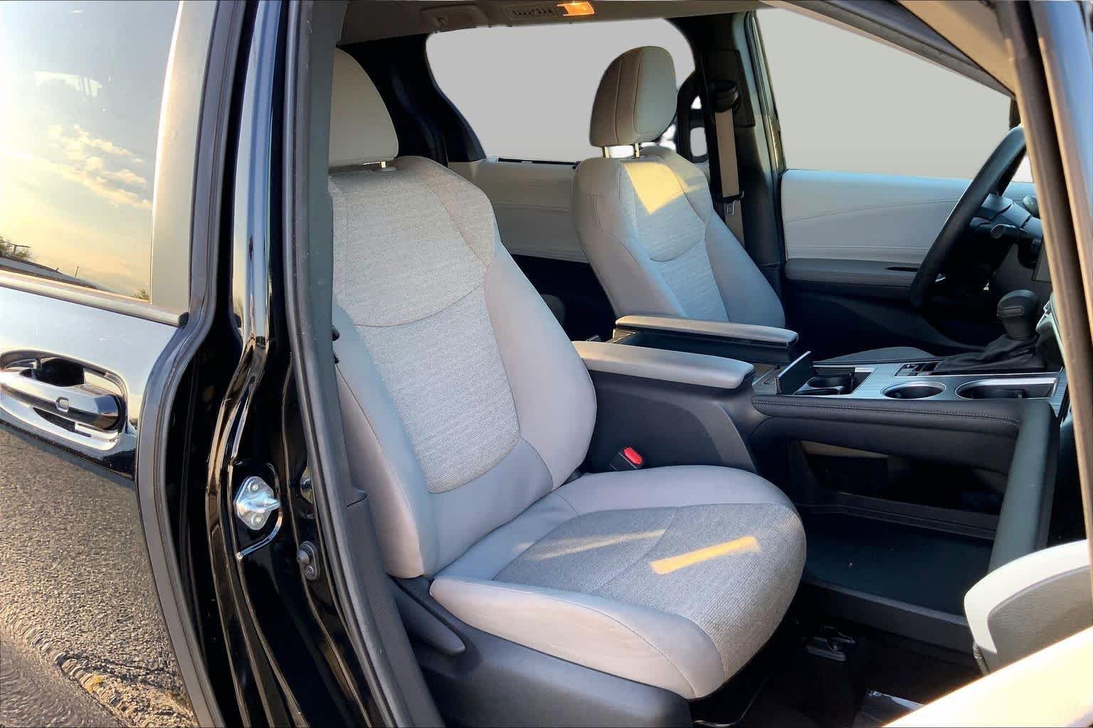 Used 2025 Midnight Black Metallic Toyota LE image 8