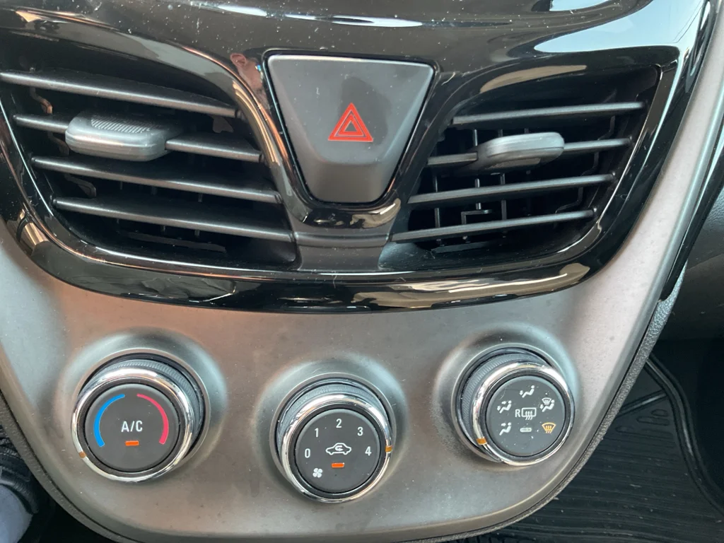 Used 2020 Nightfall Gray Metallic Chevrolet LT image 19