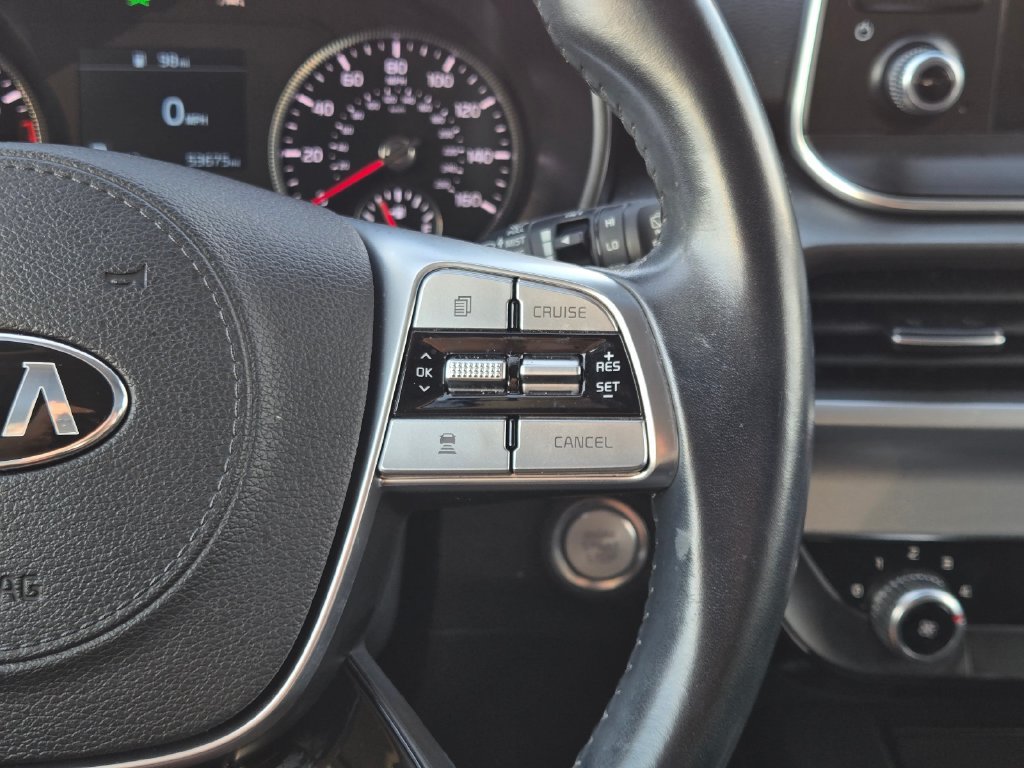 Used 2020 White Kia S image 27