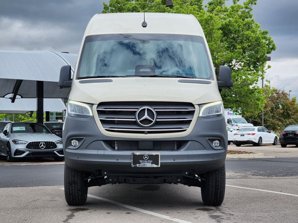New 2026 Pebble Grey Mercedes-Benz CARGO image 3