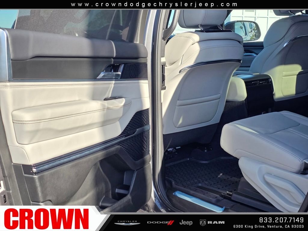 New 2026 Baltic Gray Metallic Clearcoat Jeep Summit Obsidian image 21