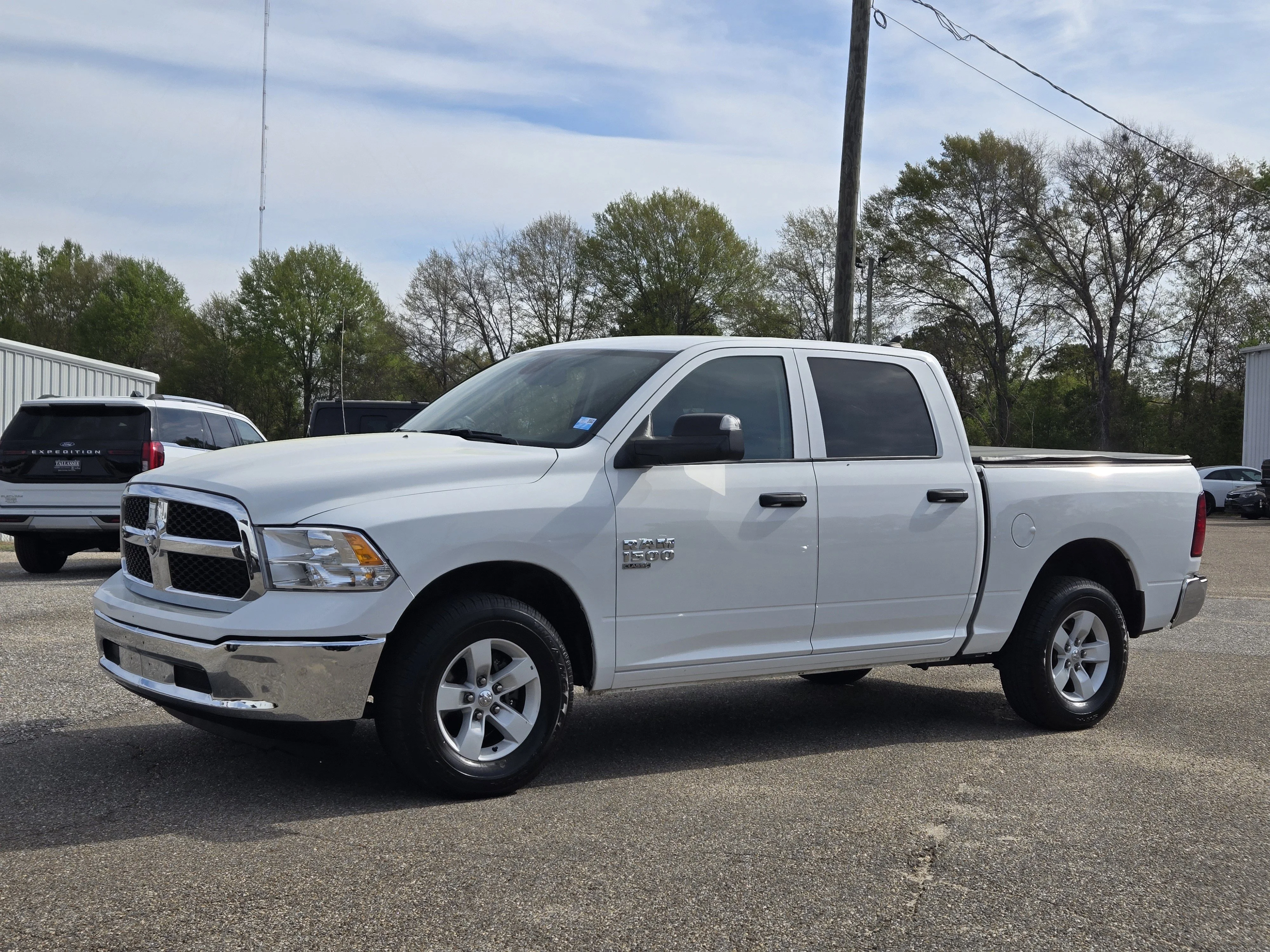 2023 RAM 1500 Classic SLT 4x4 Crew Cab 5'7's photo