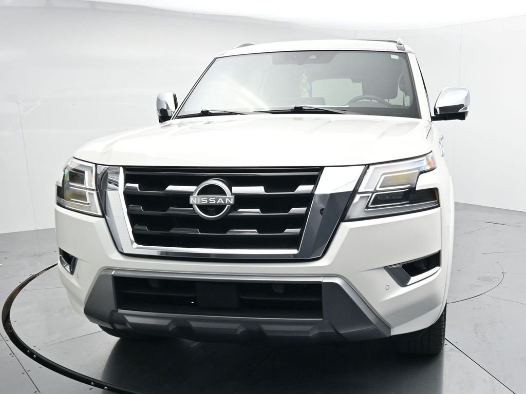Used 2023 White Nissan Platinum image 3