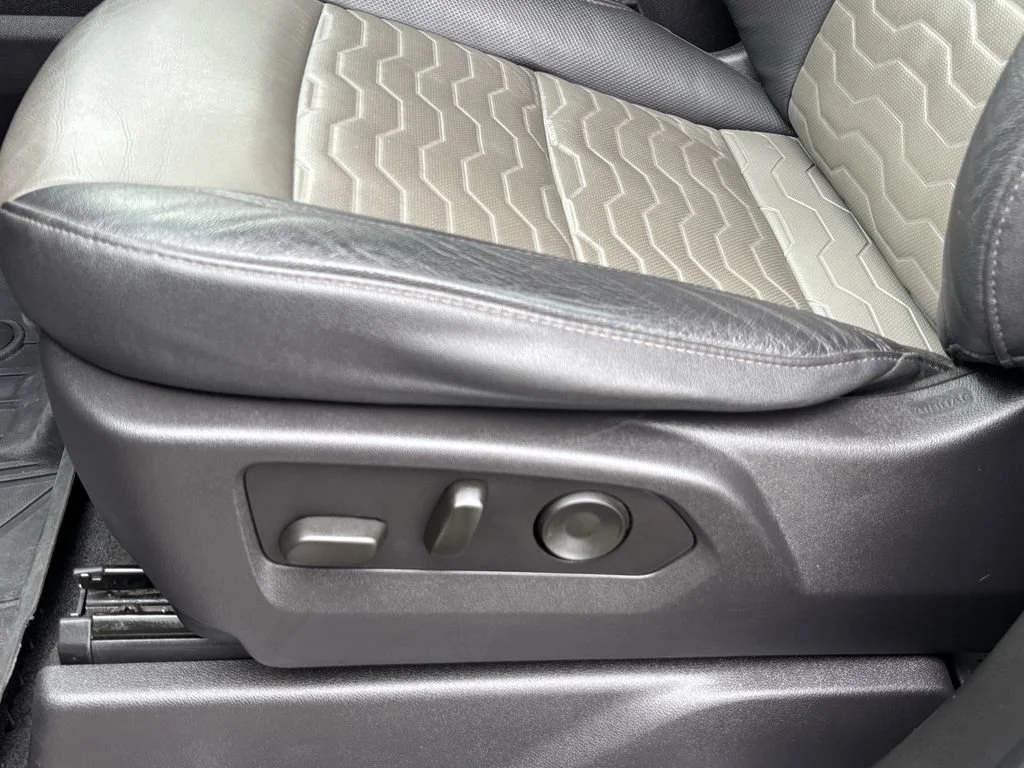 Used 2024 Black Chevrolet ZR2 image 17