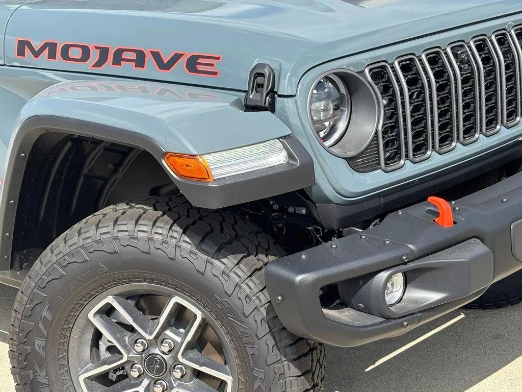 New 2026 Gray Jeep Mojave X image 8