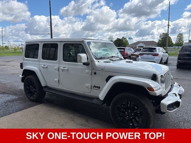 Used 2023 White Jeep Sahara image 9