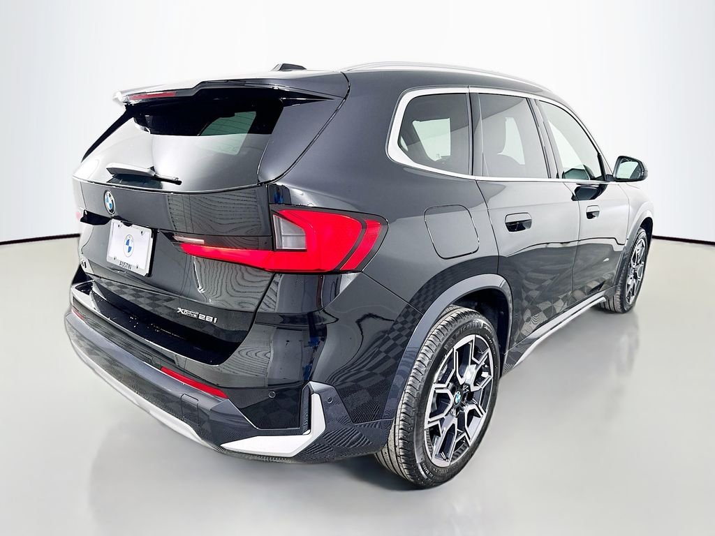 New 2026 Jet Black BMW xDrive28i image 5