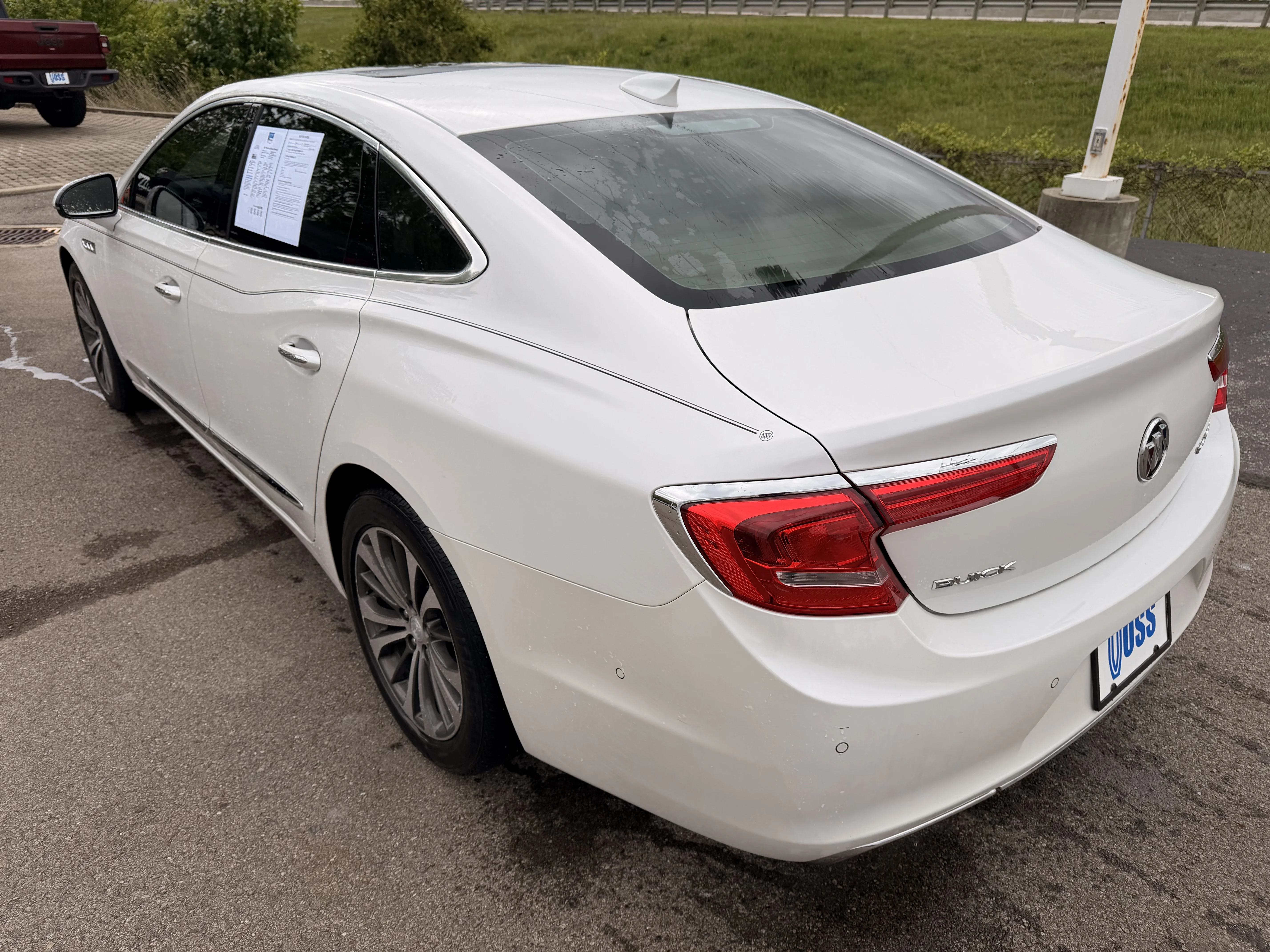 Used 2017 Summit White Buick Premium image 5