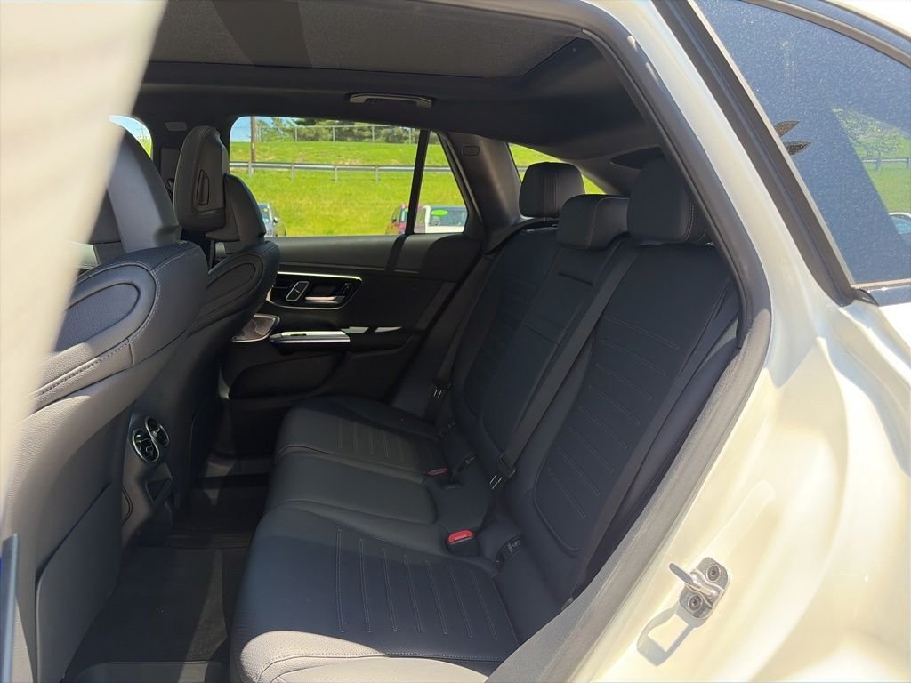 Used 2026 White Mercedes-Benz GLC 300 image 24