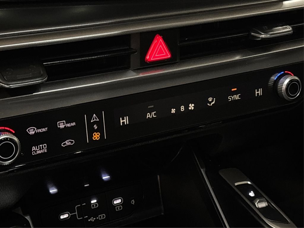 New 2026 Ivory Silver Kia S image 27