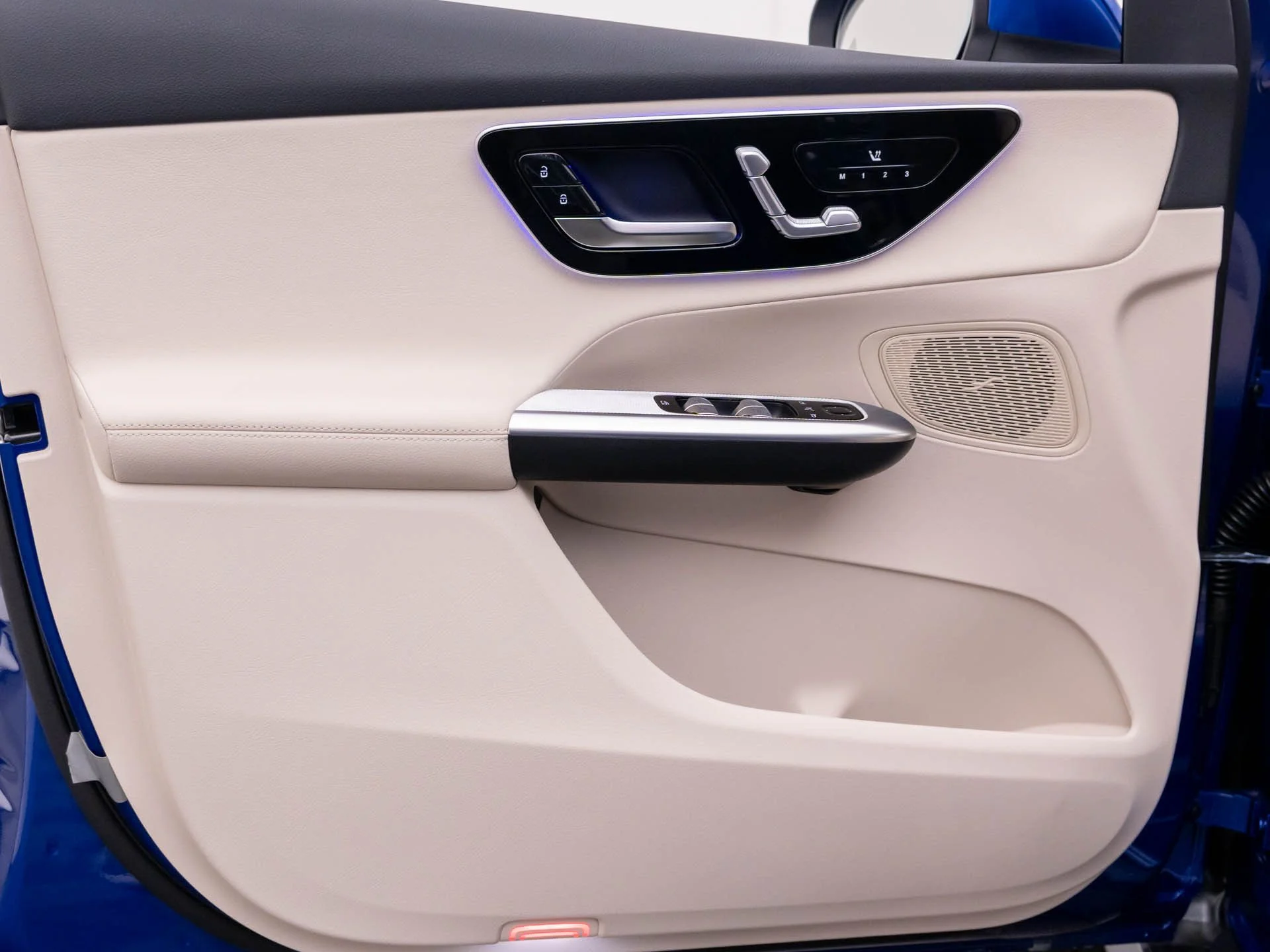 New 2026 Blue Mercedes-Benz GLC 300 image 14