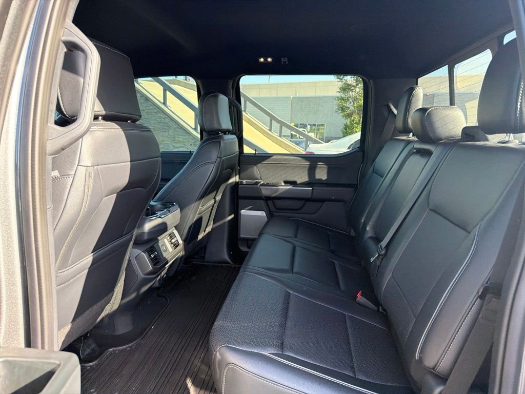 Used 2025 Gray Ford Lariat image 15