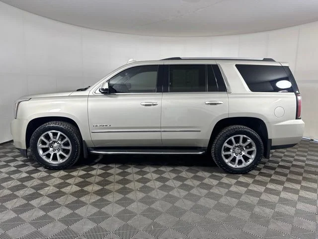 Used 2016 Beige GMC Denali image 7