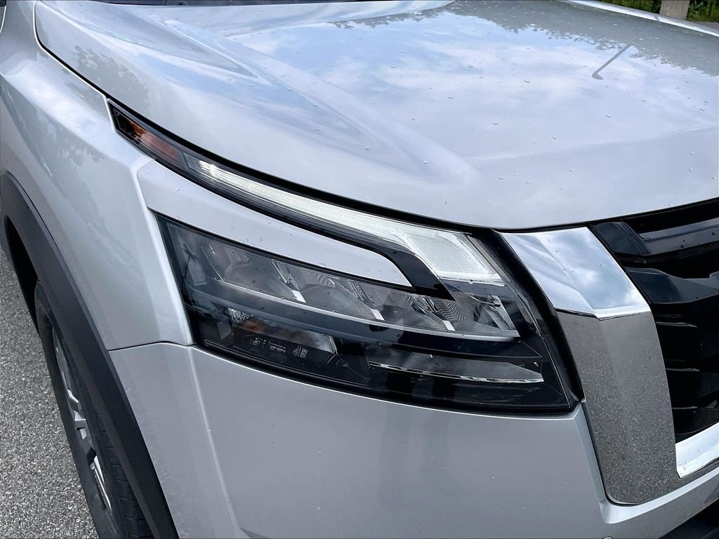 Used 2025 Brilliant Silver Metallic Nissan SV image 30