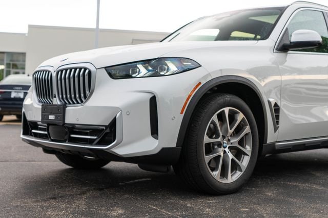Certified Used 2024 Mineral White Metallic BMW xDrive40i image 6
