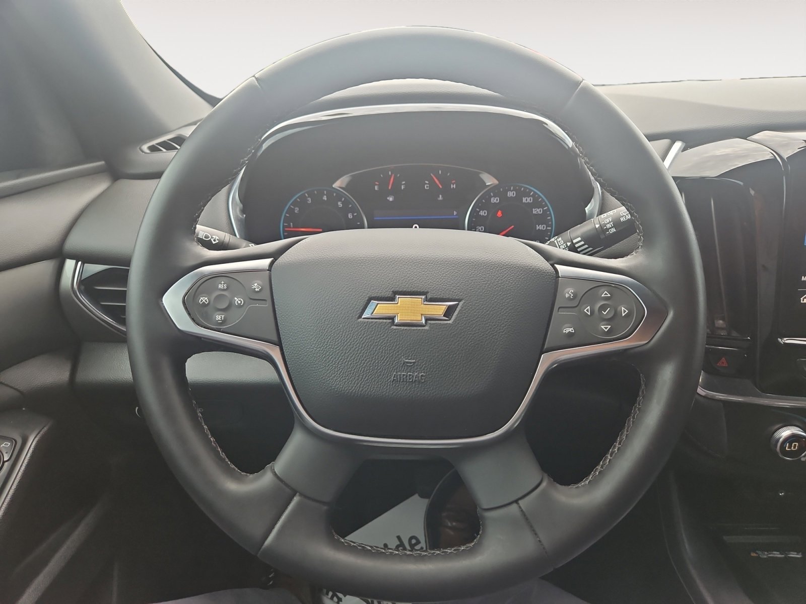 Used 2023 Summit White Chevrolet LT Cloth image 11