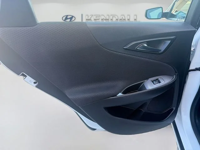 Used 2025 Summit White Chevrolet LT image 23