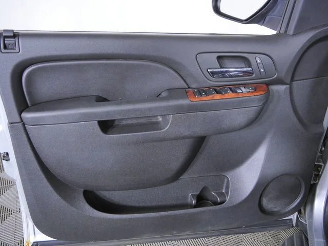 Used 2013 Silver Chevrolet LT image 19