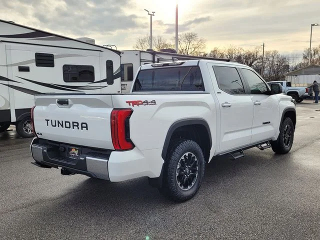 2025 Toyota Tundra SR5 - Photo 7