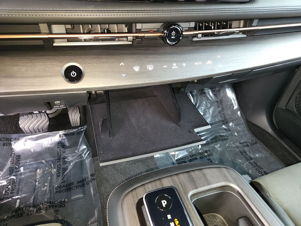 Certified Used 2023 Black Nissan ENGAGE image 20