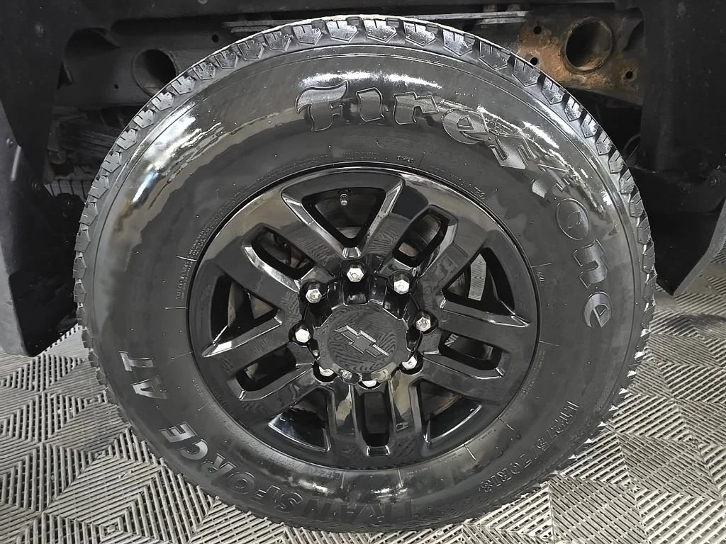 Used 2019 Black Chevrolet LTZ image 13