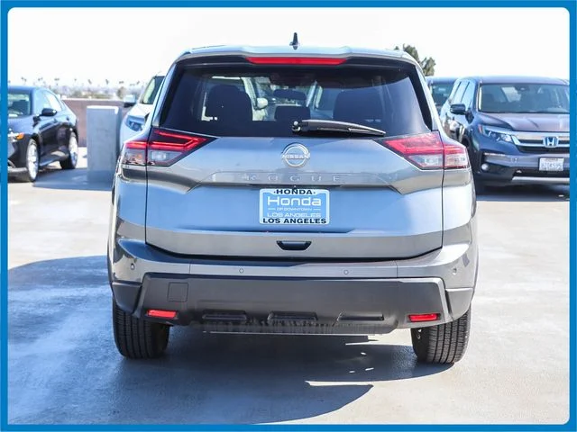 Used 2024 Gray Nissan S image 10