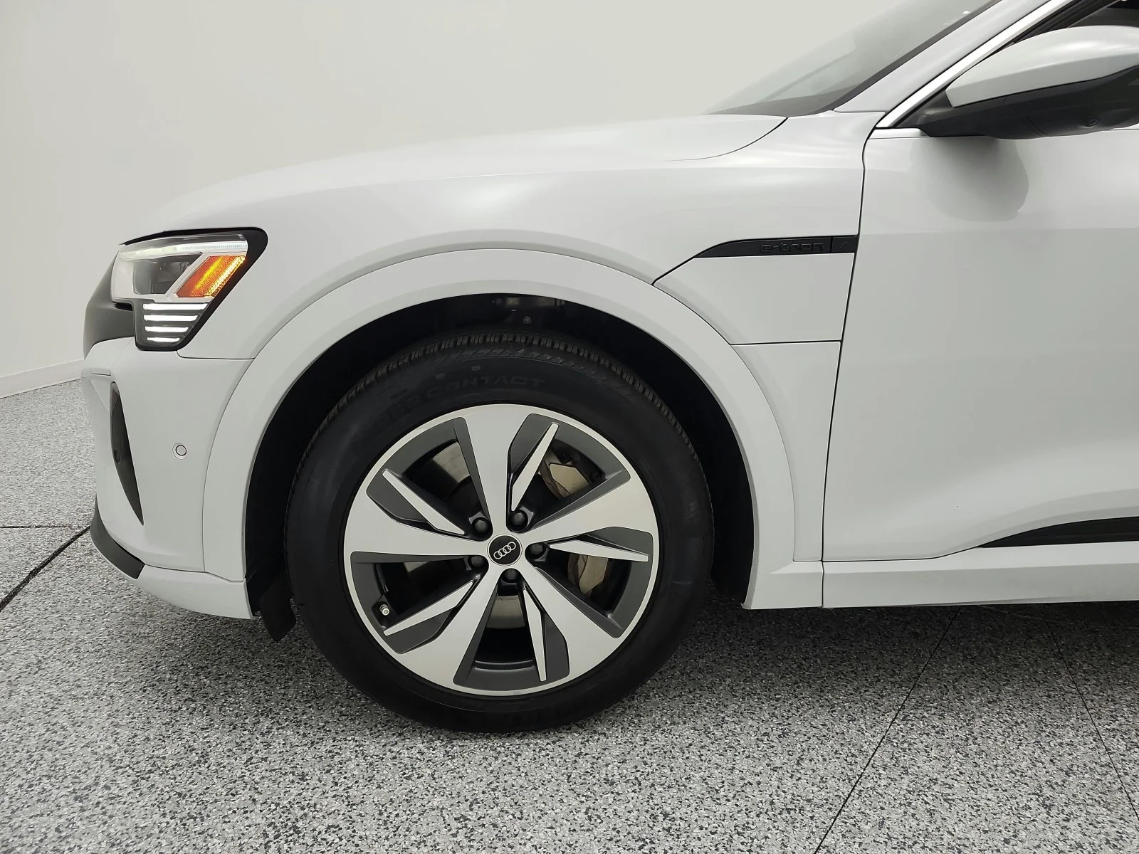 Used 2024 Glacier White Metallic Audi Premium Plus quattro image 17