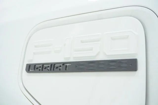 Used 2023  Ford Pro image 12