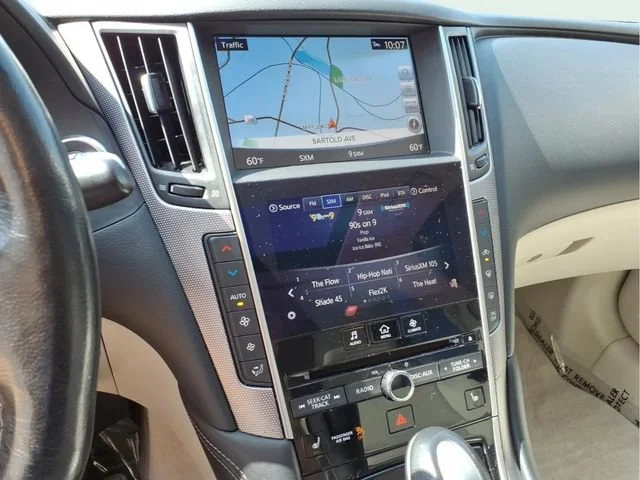 Used 2016  INFINITI 3.0t Premium image 9