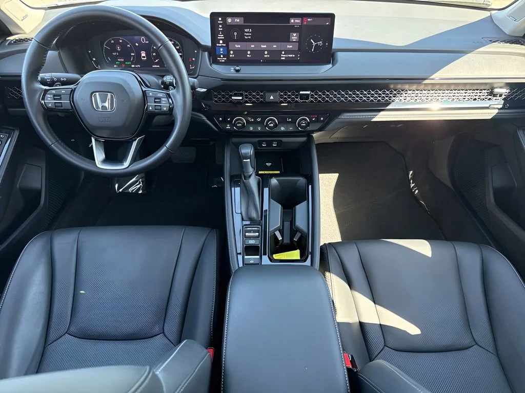 Used 2023 Silver Honda Touring image 14