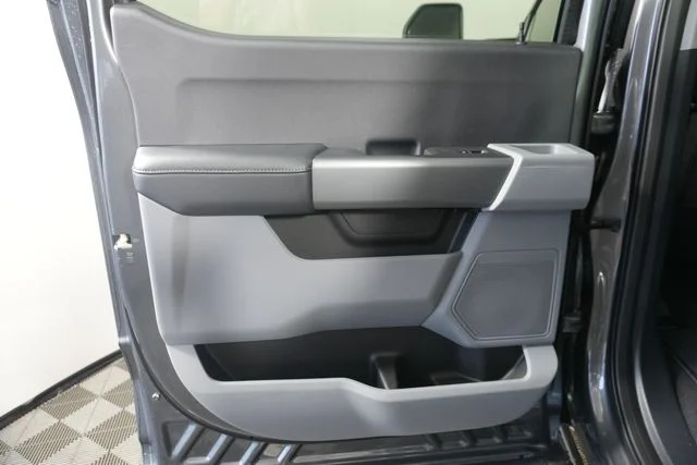 New 2026 Carbonized Gray Metallic Ford F-250® XLT image 32