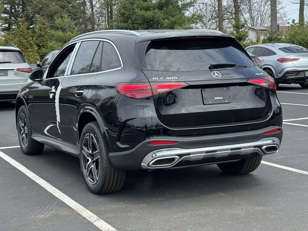 New 2026 Black Mercedes-Benz GLC 300 image 8