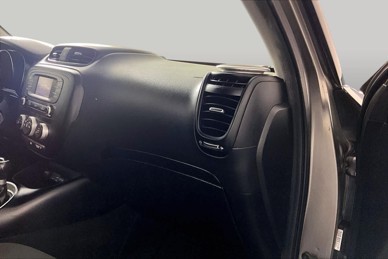 Used 2016 Titanium Gray Kia Base image 14