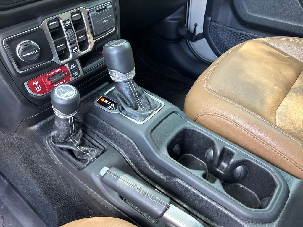 Used 2022 Beige Jeep Rubicon image 28