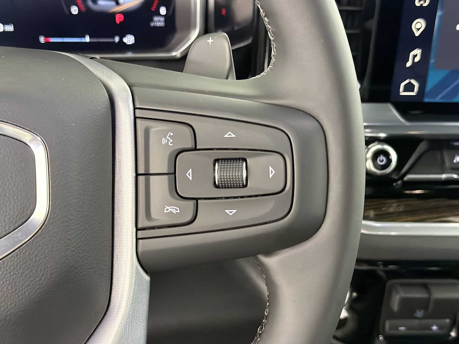 New 2026 Onyx Black GMC Elevation image 24