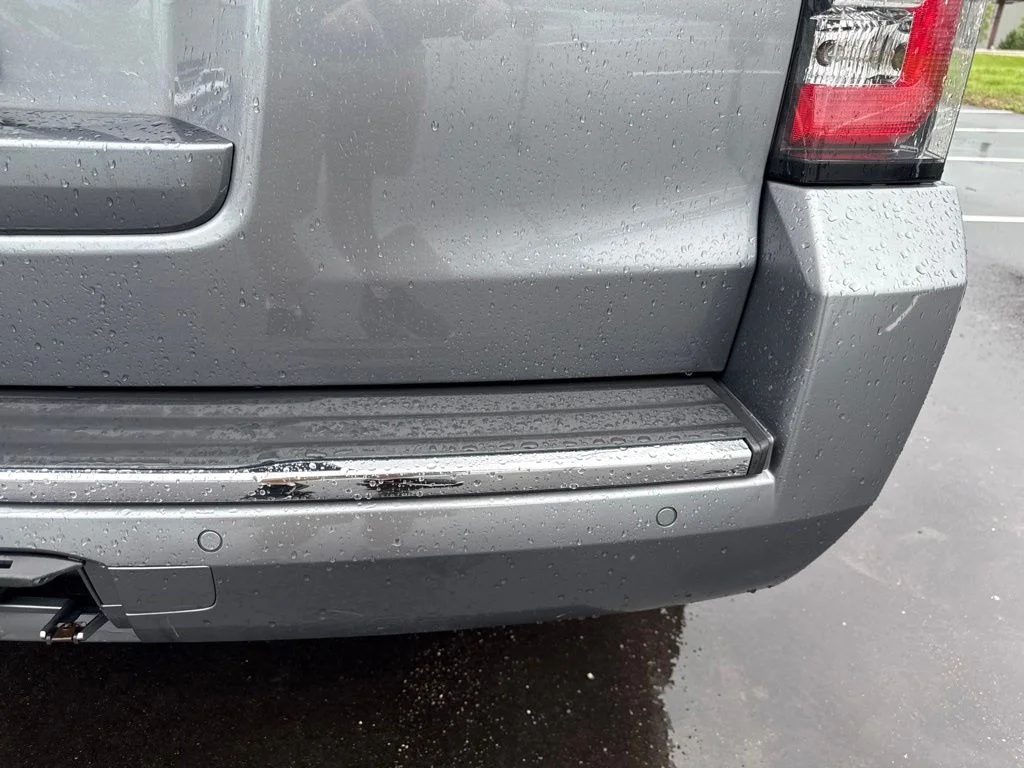 Used 2018 Gray GMC Denali image 19