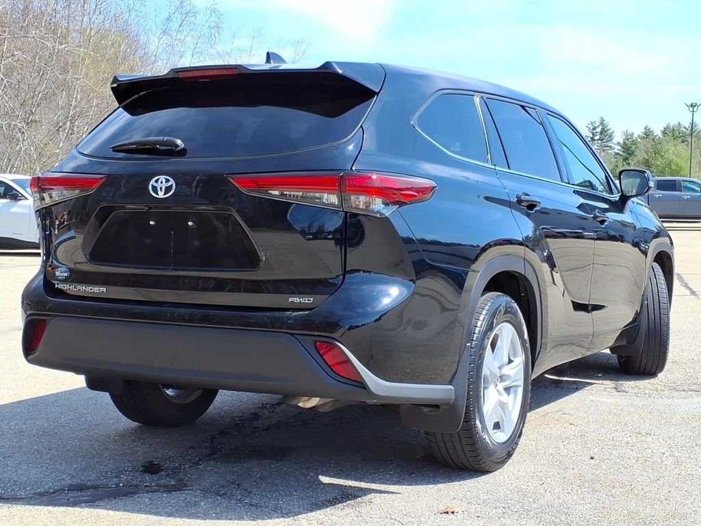 Certified Used 2022 Midnight Black Metallic Toyota L image 4
