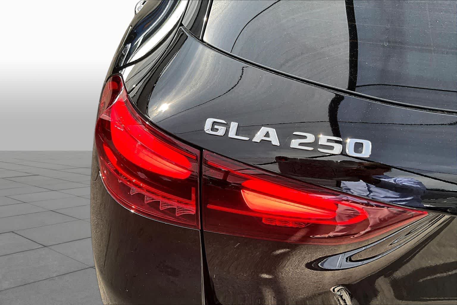New 2026 Night Black Mercedes-Benz GLA 250 image 6