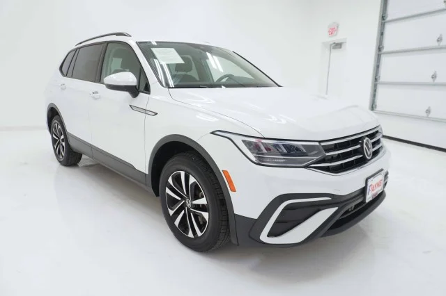 Used 2022 WHITE Volkswagen S image 3