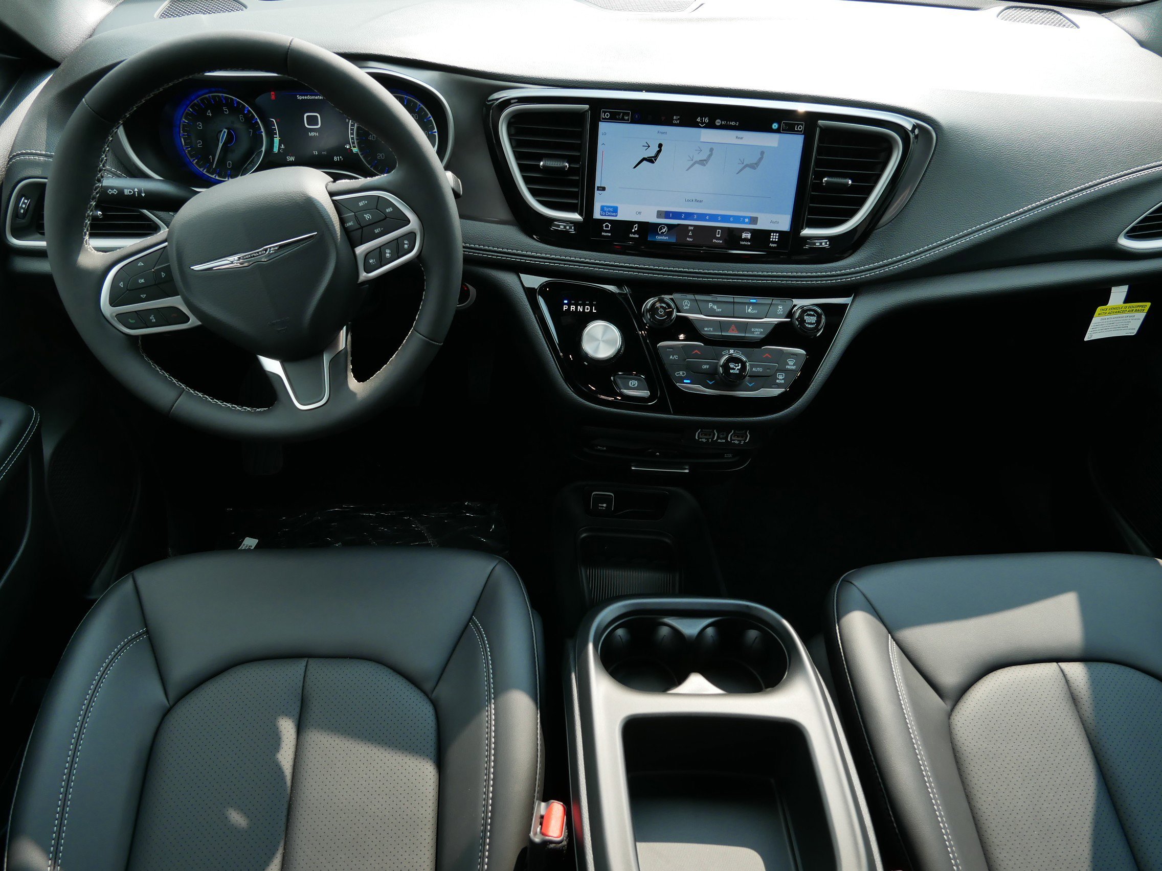 2025 Chrysler Pacifica Select - Photo 15