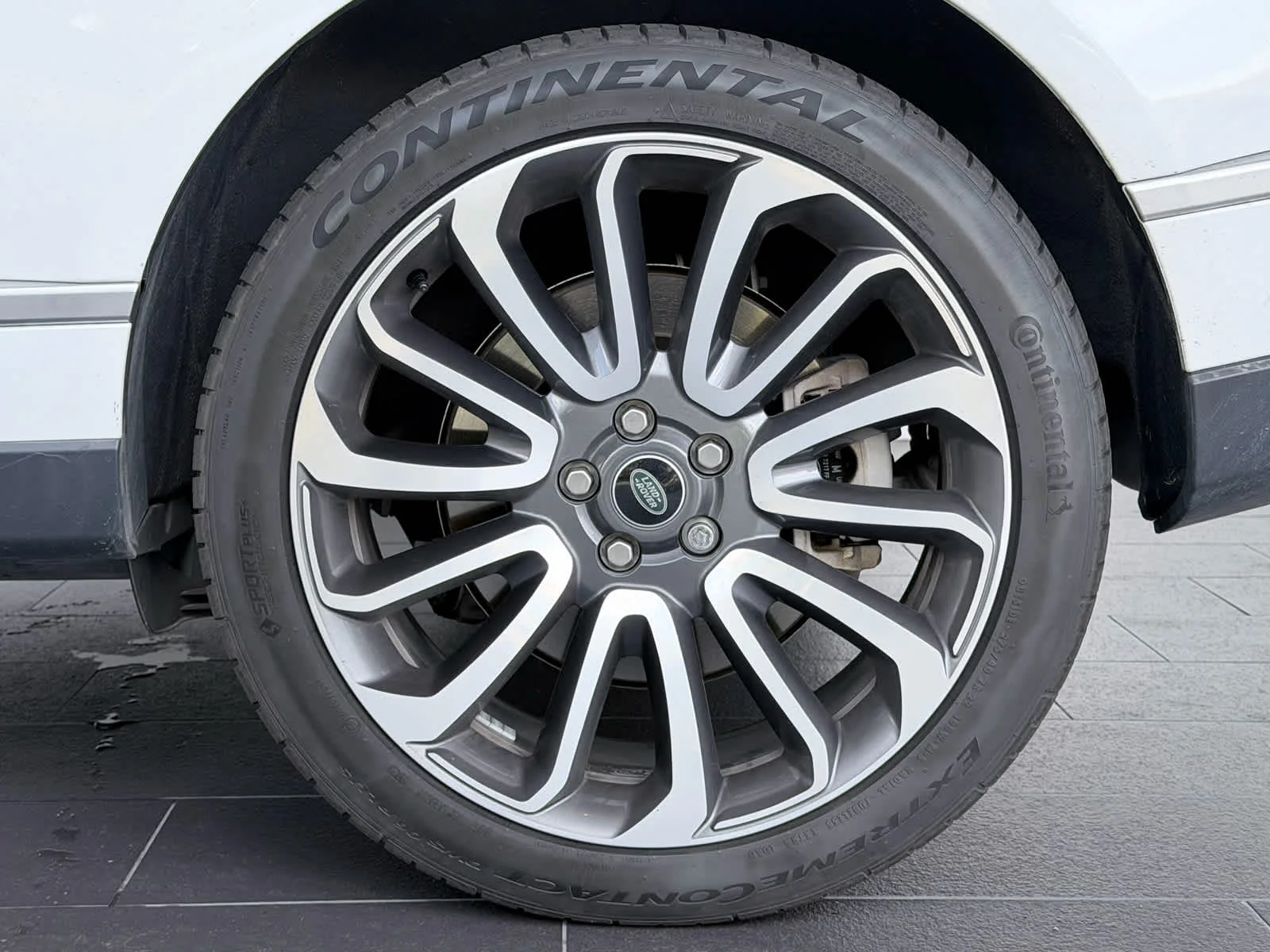 Used 2021  Land Rover Westminster image 12