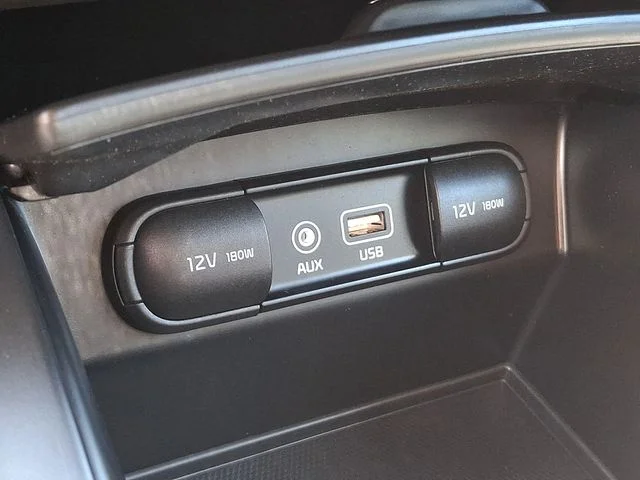 Used 2016 Silver Kia LX image 25