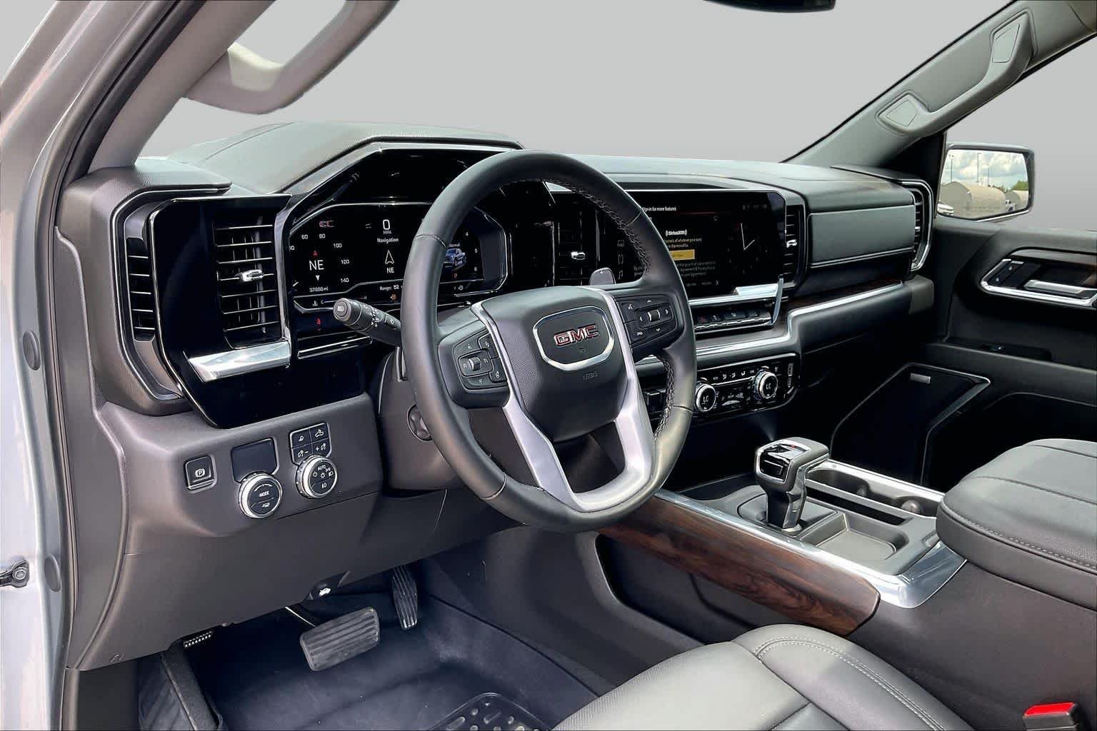 Used 2025 Sterling Metallic GMC SLT image 17