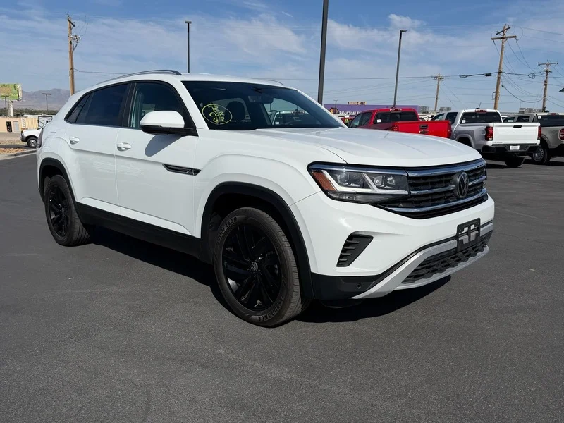 2023 Volkswagen Atlas Cross Sport 2.0T SE w/Tech's photo