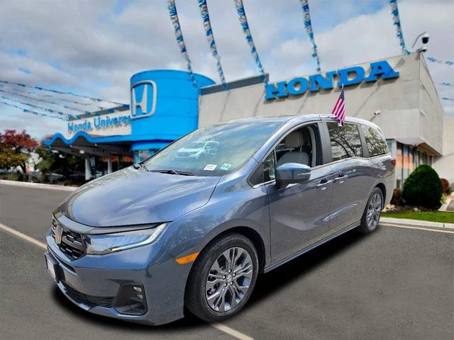 2025 Honda Odyssey Touring's photo