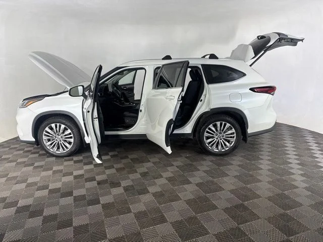 Used 2024 Beige Toyota Platinum image 9