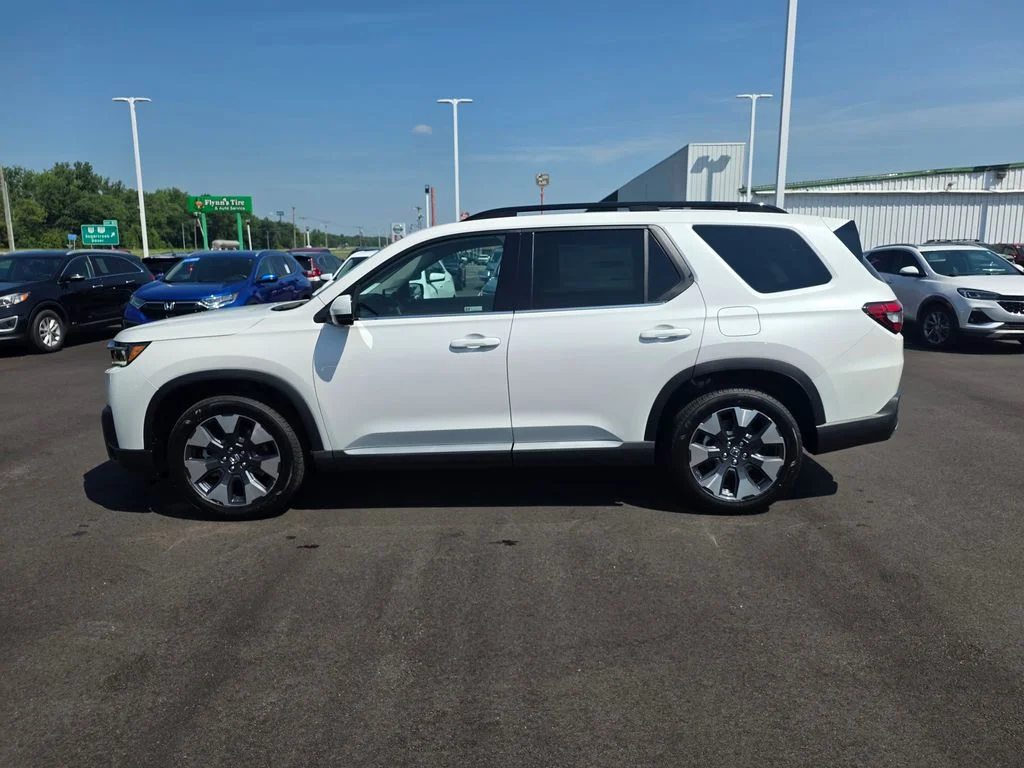 New 2026 Platinum White Pearl Honda Touring image 6
