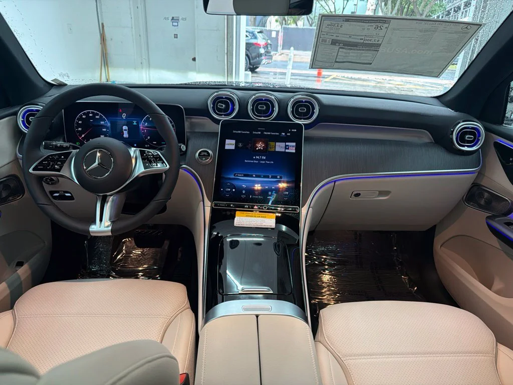 New 2027 Black Mercedes-Benz GLC 300 image 23