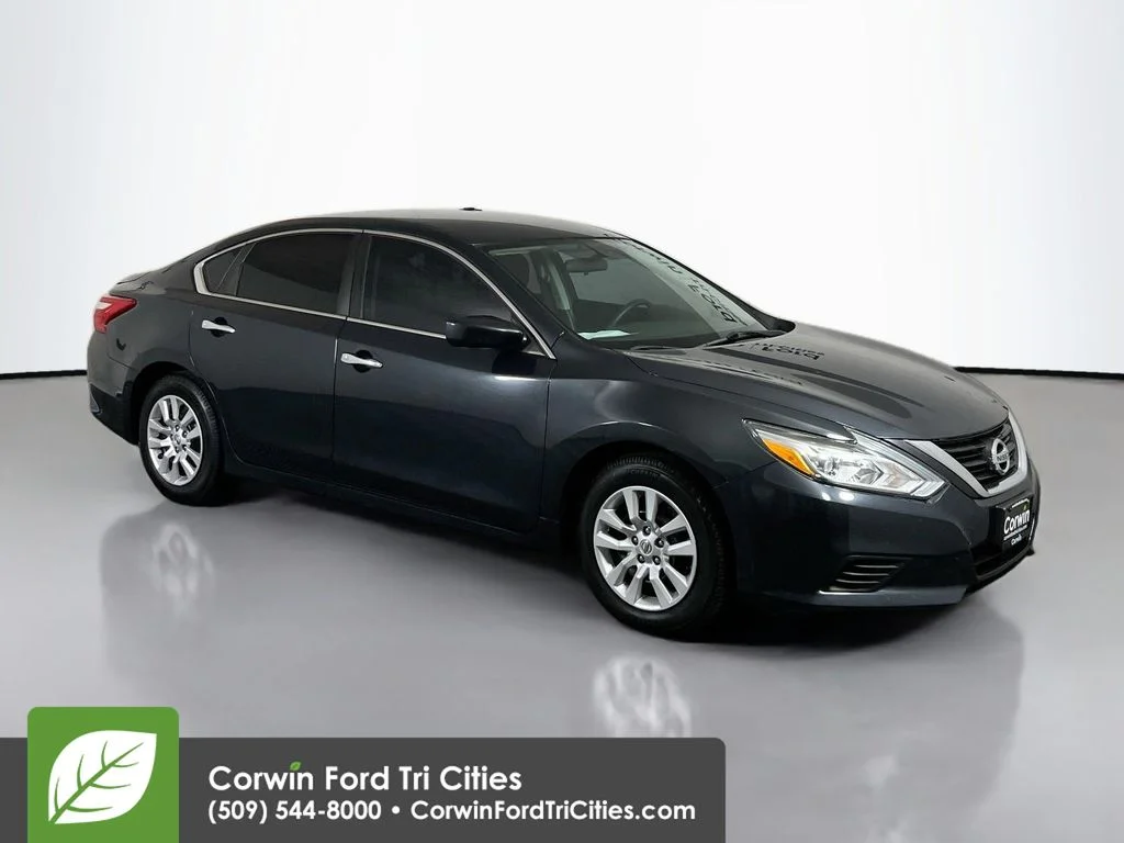 2016 Nissan Altima 2.5 S's photo
