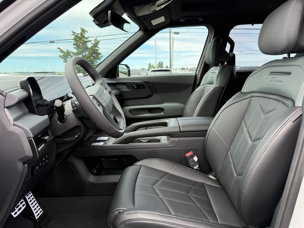 New 2027 Glacial White Pearl Kia X-LINE SX image 15
